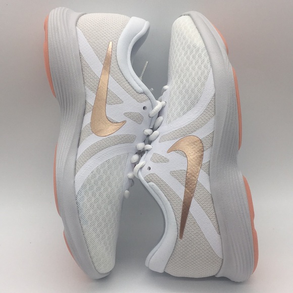 WMNS NIKE REVOLUTION 4 white/metallic red bronze - Picture 4 of 8